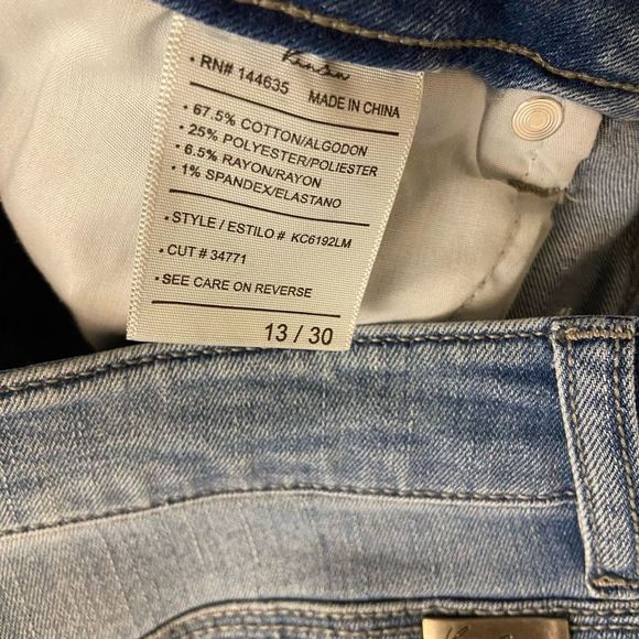 NEW Kancan High Rise Super Skinny Jeans Button Fly Light Wash Size 13/30 - Picture 4 of 5